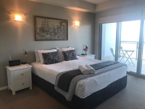 Proximity Waterfront Apartments - Accommodation Rockhampton 9
