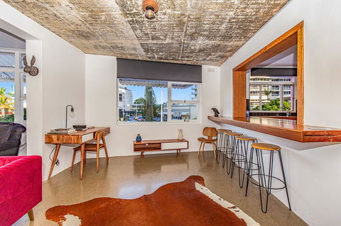 The Pink Hotel Coolangatta - Accommodation Rockhampton 5