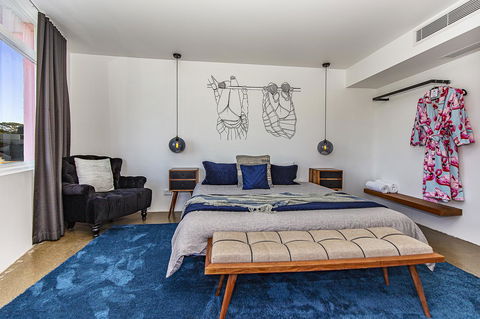 The Pink Hotel Coolangatta - Accommodation Rockhampton 10