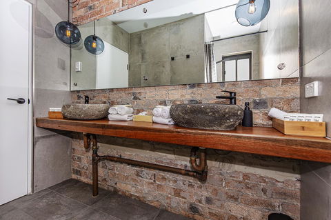 The Pink Hotel Coolangatta - Accommodation Rockhampton 9