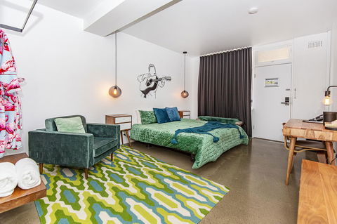 The Pink Hotel Coolangatta - Accommodation Rockhampton 28