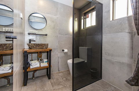 The Pink Hotel Coolangatta - Accommodation Rockhampton 22