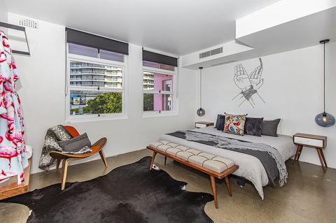 The Pink Hotel Coolangatta - Accommodation Rockhampton 11