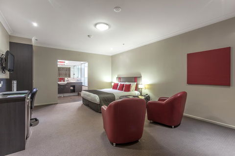 Platinum International - Accommodation Rockhampton 1