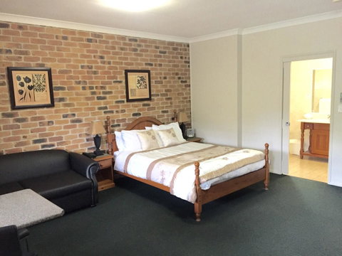 Country Gardens Motor Inn - Accommodation Rockhampton 11