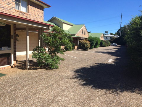 Country Gardens Motor Inn - Accommodation Rockhampton 0