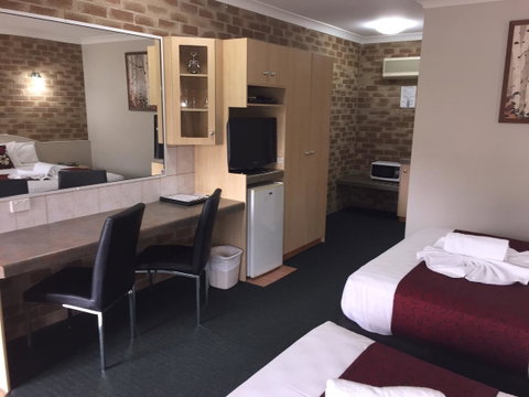 Country Gardens Motor Inn - Accommodation Rockhampton 16