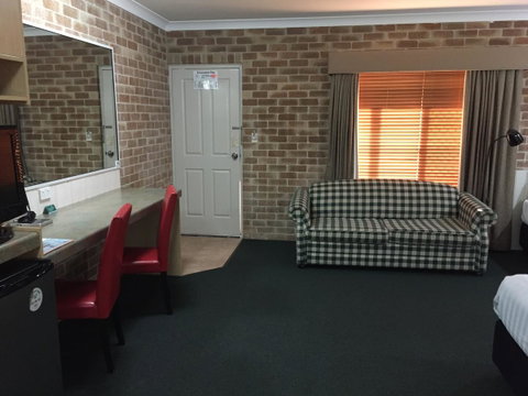 Country Gardens Motor Inn - Accommodation Rockhampton 20