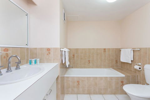 Capricornia Apartments - Accommodation Rockhampton 10