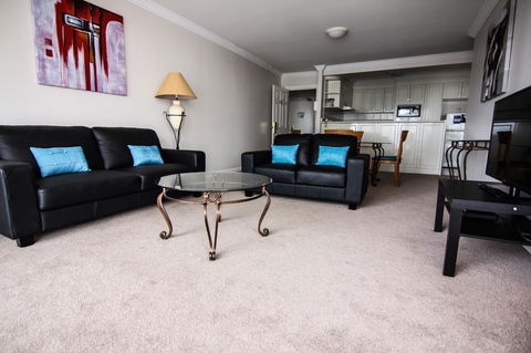 The Phoenician Resort - Accommodation Rockhampton 28