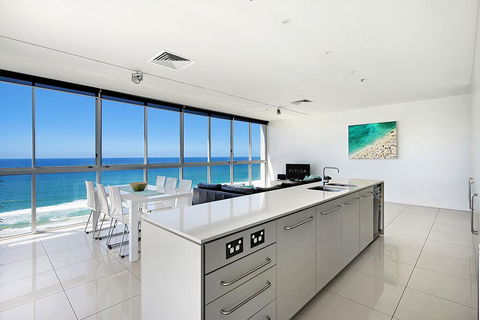 ULTIQA Air On Broadbeach - Accommodation Rockhampton 1