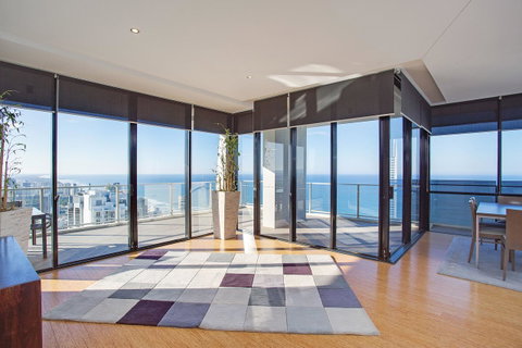 Mantra Circle On Cavill - Accommodation Rockhampton 1