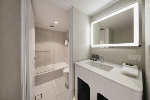 Novotel Surfers Paradise - Accommodation Rockhampton 13