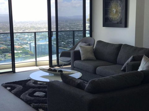 Luxury 3 Bedroom In Heart Of Broadbeach - Accommodation Rockhampton 21