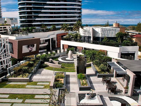Luxury 3 Bedroom In Heart Of Broadbeach - Accommodation Rockhampton 7