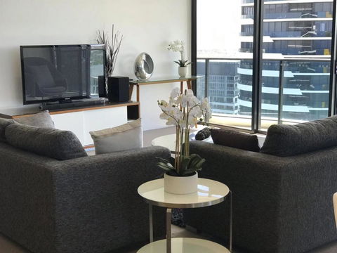 Luxury 3 Bedroom In Heart Of Broadbeach - Accommodation Rockhampton 18