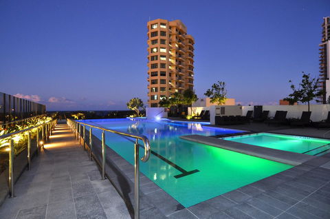 Luxury 3 Bedroom In Heart Of Broadbeach - Accommodation Rockhampton 11