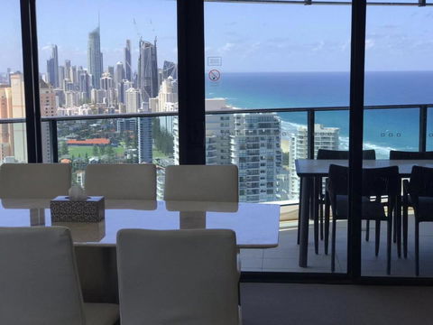 Luxury 3 Bedroom In Heart Of Broadbeach - Accommodation Rockhampton 12