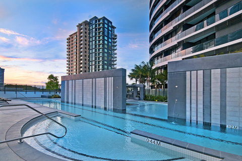 Luxury 3 Bedroom In Heart Of Broadbeach - Accommodation Rockhampton 5