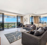 Luxury 3 Bedroom in heart of Broadbeach - Accommodation Rockhampton