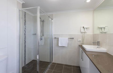South Pacific Plaza - Official - Accommodation Rockhampton 9