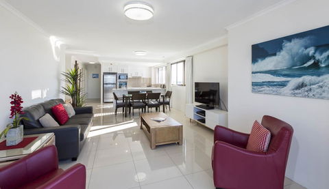 South Pacific Plaza - Official - Accommodation Rockhampton 3