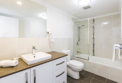 South Pacific Plaza - Official - Accommodation Rockhampton 8