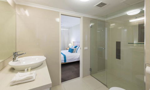 South Pacific Plaza - Official - Accommodation Rockhampton 39
