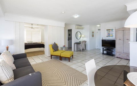 South Pacific Plaza - Official - Accommodation Rockhampton 25