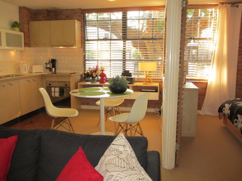 Powerhouse Apartments - Accommodation Rockhampton 10