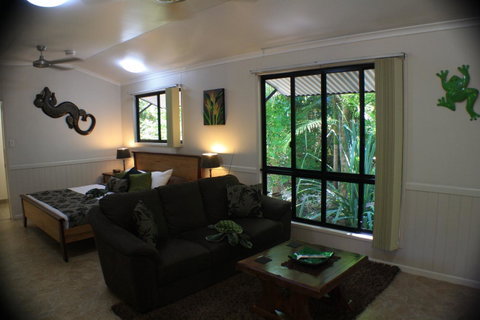 Boutique Bungalows - Accommodation Rockhampton 40