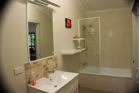Boutique Bungalows - Accommodation Rockhampton 32
