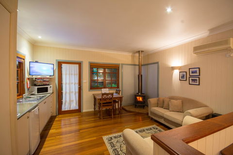 Allumbah Pocket Cottages - Accommodation Rockhampton 11