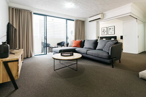 Gabba Central Apartments - Accommodation Rockhampton 2