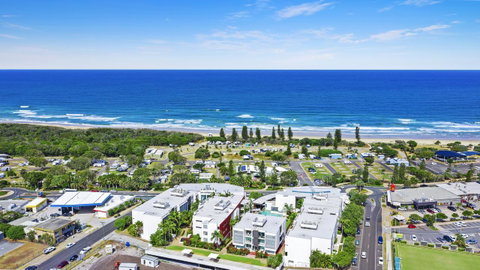 Element On Coolum Beach - Accommodation Rockhampton 0