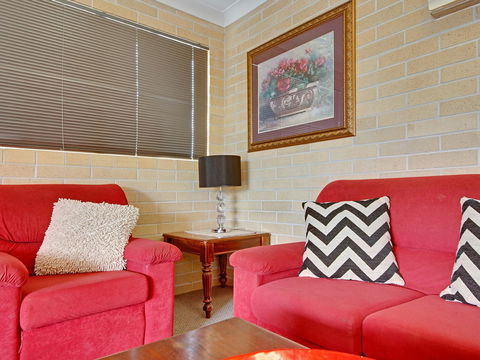 Murray Street Apartments - Accommodation Rockhampton 0