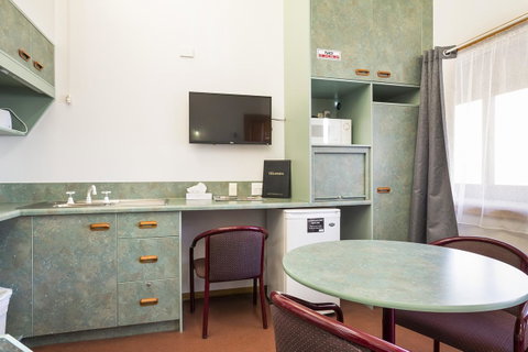 Downs Motel - Accommodation Rockhampton 10