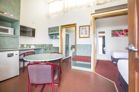 Downs Motel - Accommodation Rockhampton 11