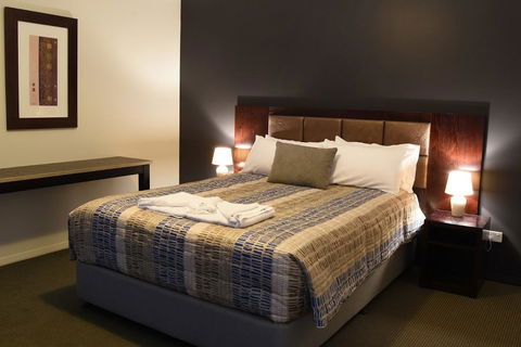 Atricom - Accommodation Rockhampton 9