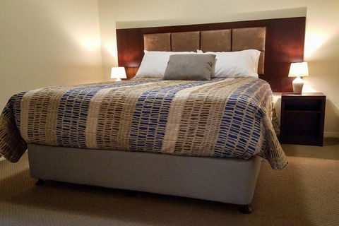 Atricom - Accommodation Rockhampton 4