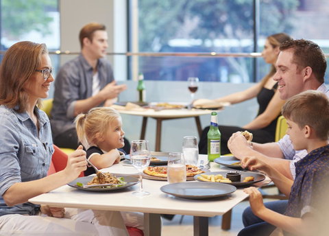 Holiday Inn Express Brisbane Central, An IHG Hotel - Accommodation Rockhampton 10