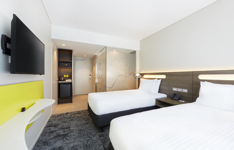 Holiday Inn Express Brisbane Central, An IHG Hotel - Accommodation Rockhampton 1