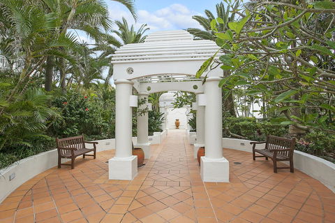 ULTIQA Burleigh Mediterranean Resort - Accommodation Rockhampton 18