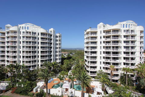 ULTIQA Burleigh Mediterranean Resort - Accommodation Rockhampton 29