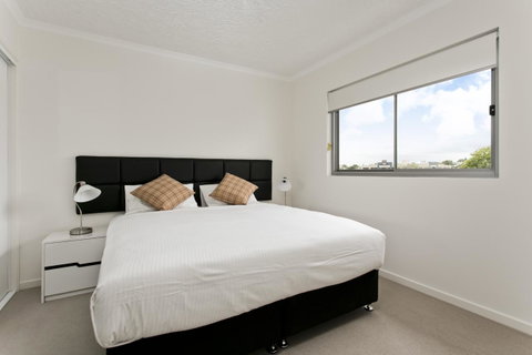 Arise Princess Regent Apartments - Accommodation Rockhampton 12