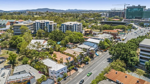 City Palms Brisbane - Accommodation Rockhampton 1