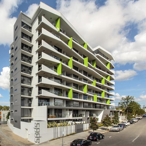 Code Apartments - Accommodation Rockhampton 8