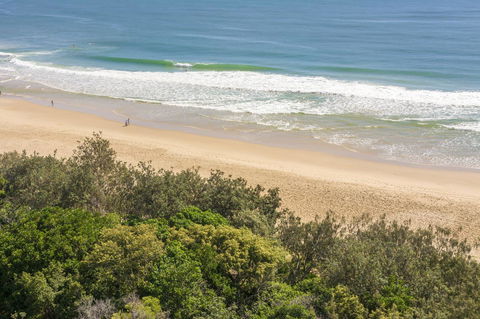 84 The Spit Holiday Apartments - Accommodation Rockhampton 3