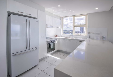 84 The Spit Holiday Apartments - Accommodation Rockhampton 7