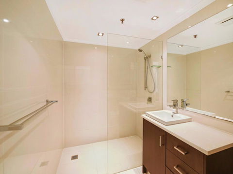 Excluza - Accommodation Rockhampton 1
